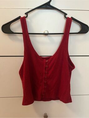 Me to We Red Ribbed Button-Front Crop Tank